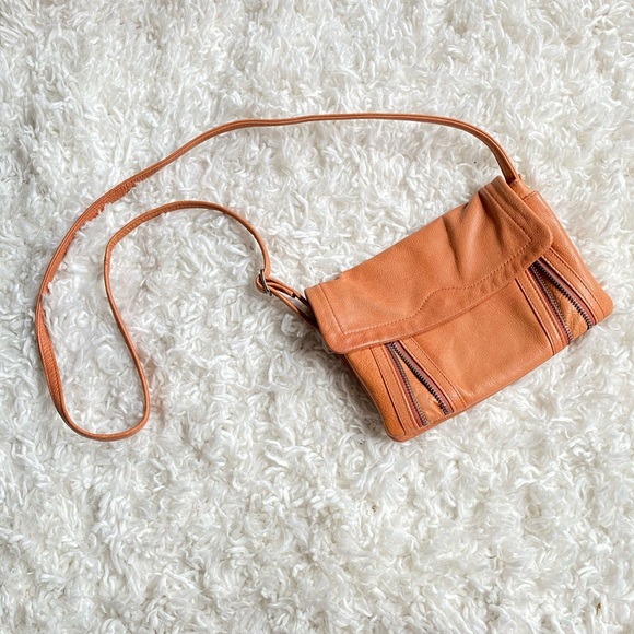 Anthropologie Handbags - Anthro‎ Day & Mood peachy leather crossbody purse